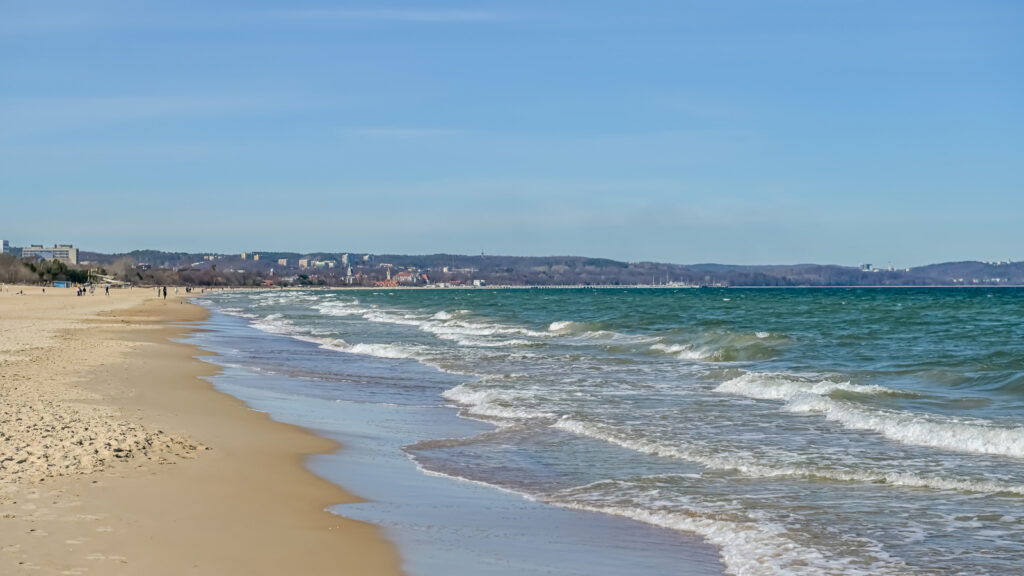 Komfortowy apartament przy plaży - zdjęcie 23