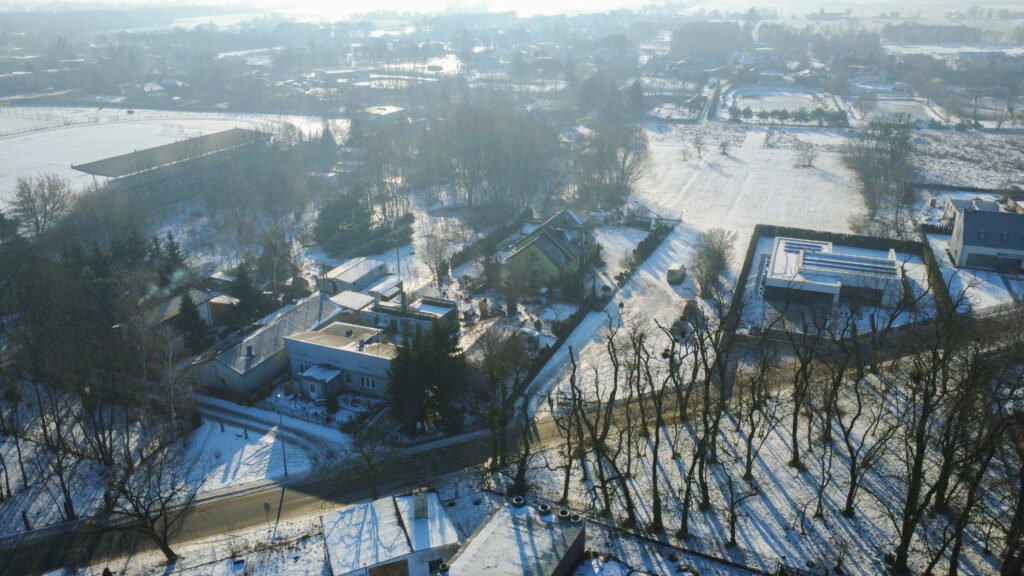Wygodny dom w centrum - zdjęcie 16