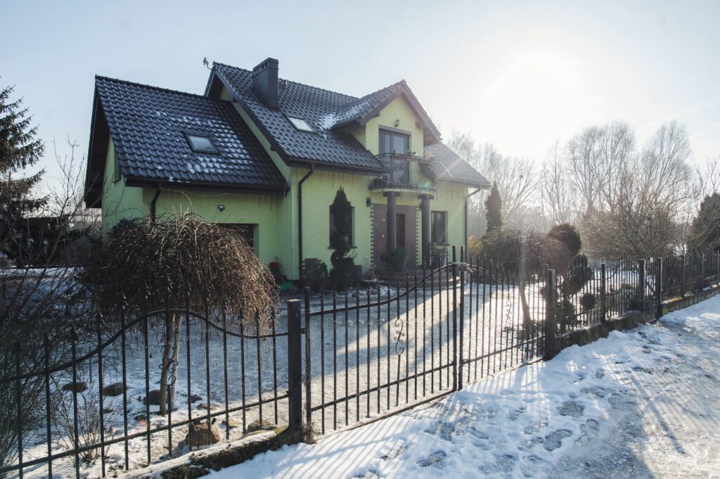 Wygodny dom w centrum - zdjęcie 22