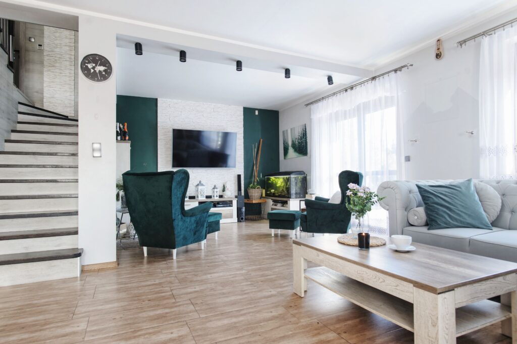 Wygodny dom w centrum - zdjęcie 1