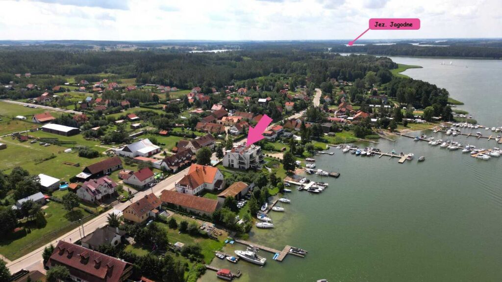 Apartament w Rydzewie z własną mariną - zdjęcie 23