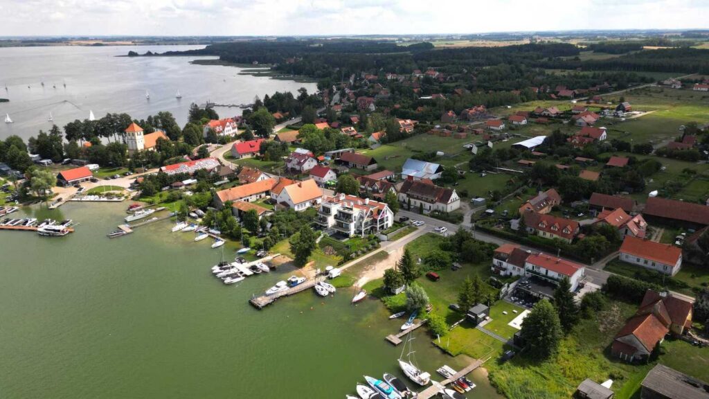 Apartament w Rydzewie z własną mariną - zdjęcie 29