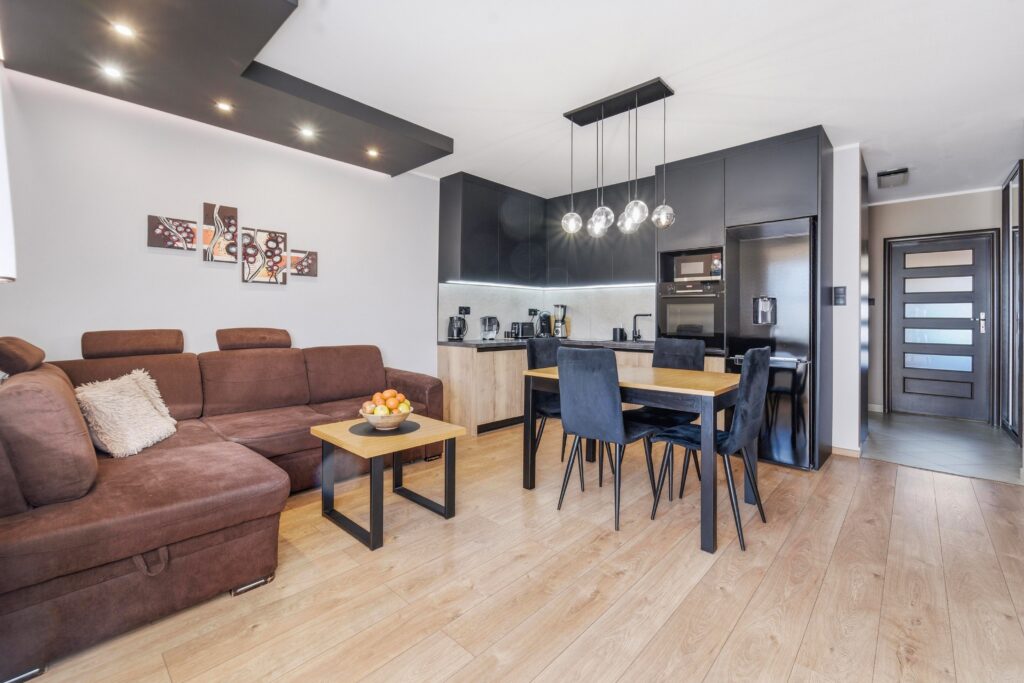 4 pokoje z miejscem parkingowym - zdjęcie 1