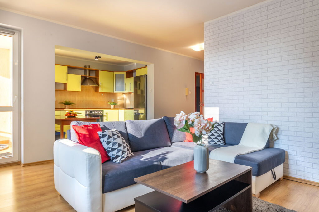 3 pokojowe mieszkanie z potencjałem - zdjęcie 3