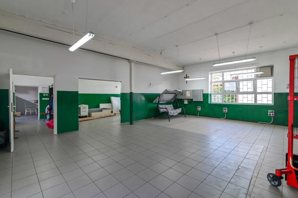 Hala 200 m2 z biurem - Pruszcz Gdański - zdjęcie 3