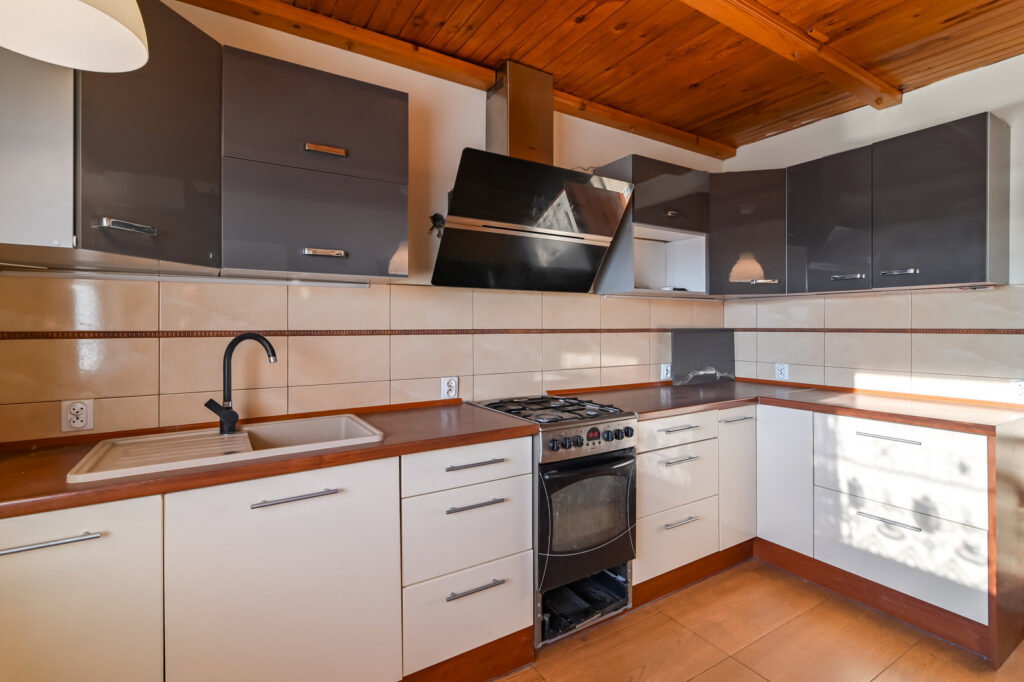 Hala 200 m2 z biurem - Pruszcz Gdański - zdjęcie 28