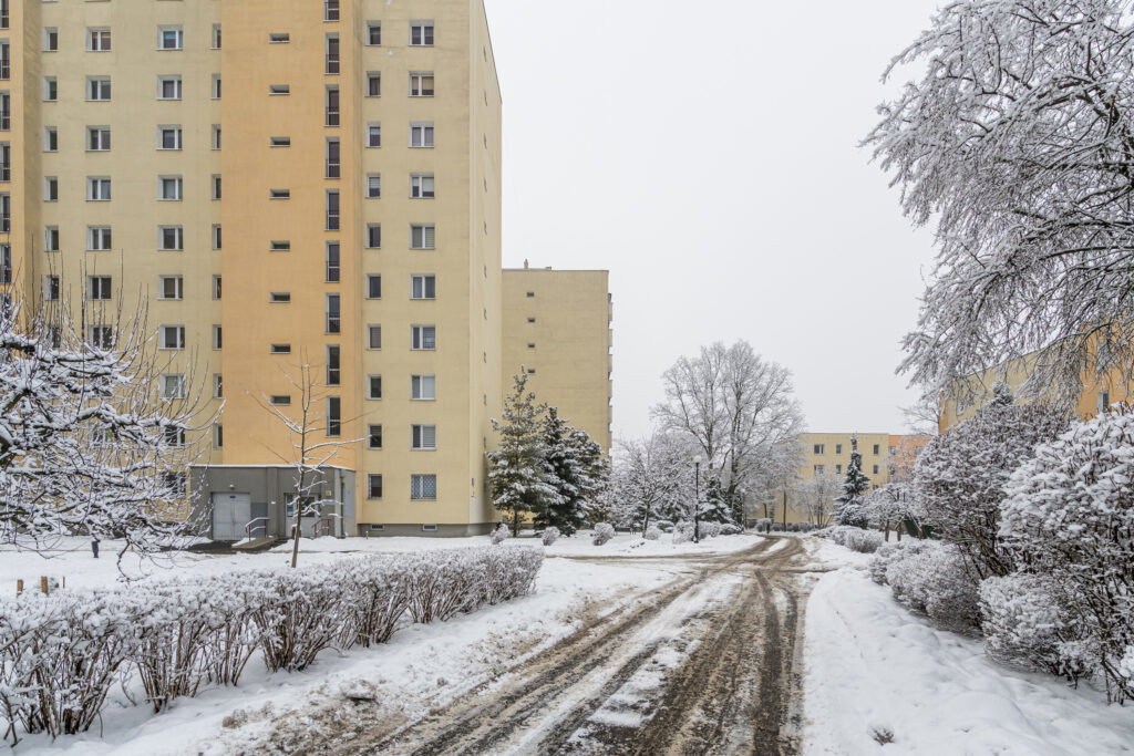Ustawne M2 na Tarchominie z oddzielną kuchnią - zdjęcie 11