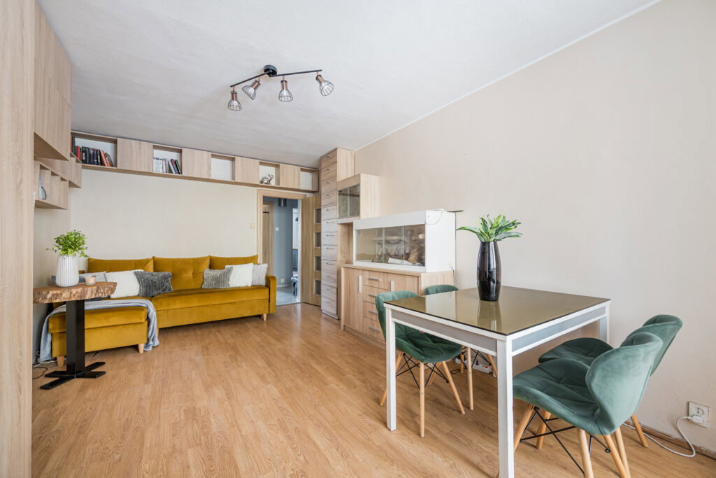 Ustawne M2 na Tarchominie z oddzielną kuchnią - zdjęcie 1