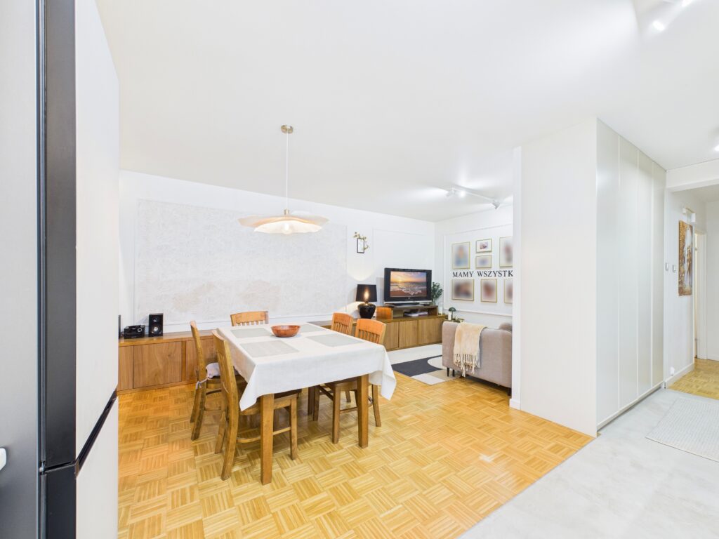 * dwa balkony * cegła * zamknięte osiedle * - zdjęcie 3