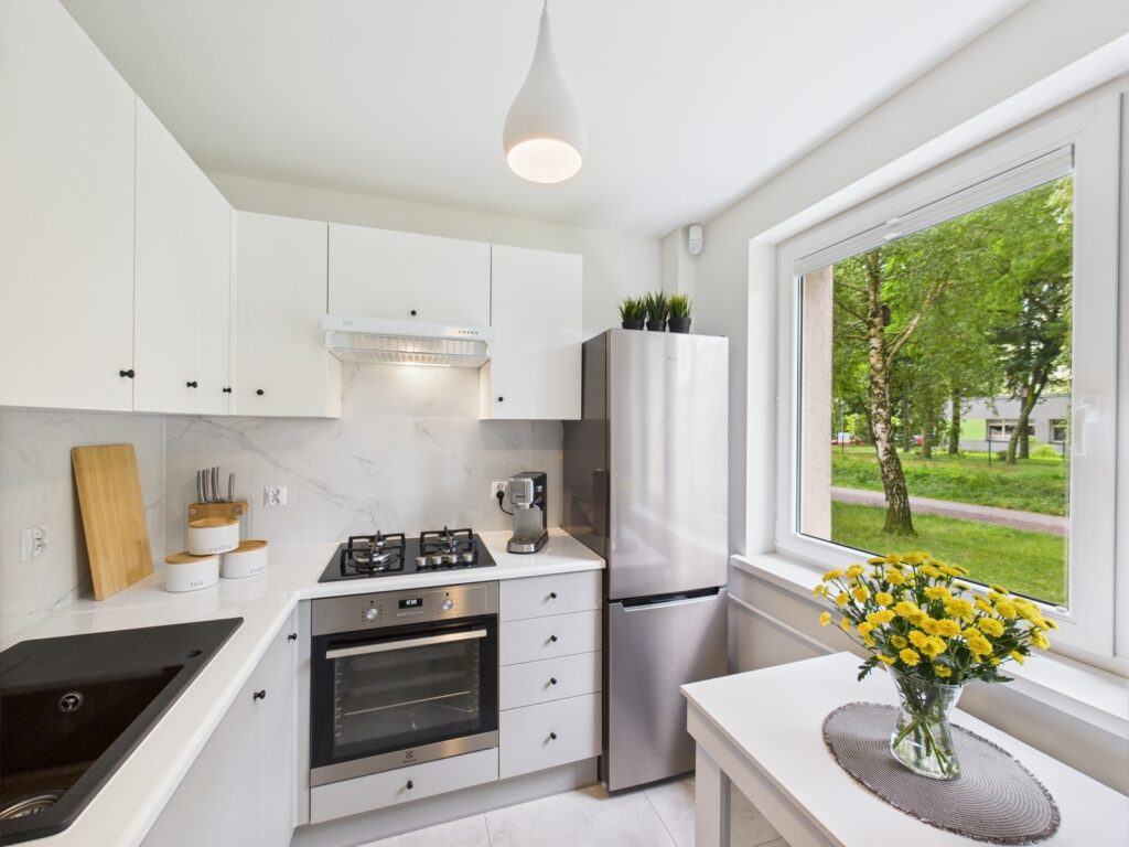 Po remoncie i wyposażone, 2 pokojowe na parterze! - zdjęcie 3