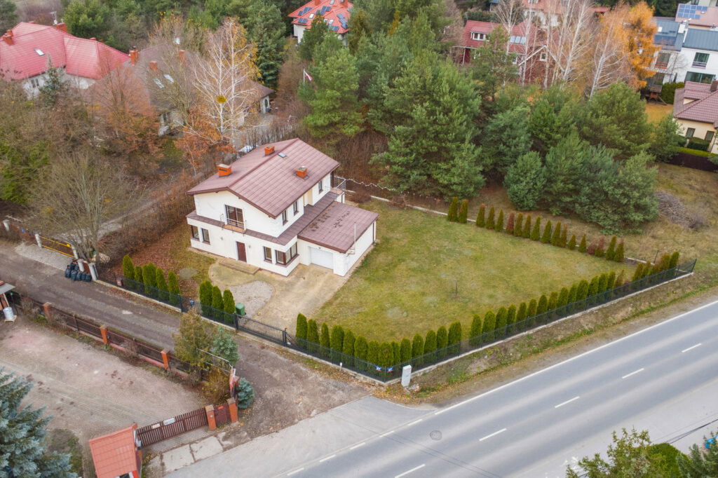 Przestronny dom z ogrodem - zdjęcie 16