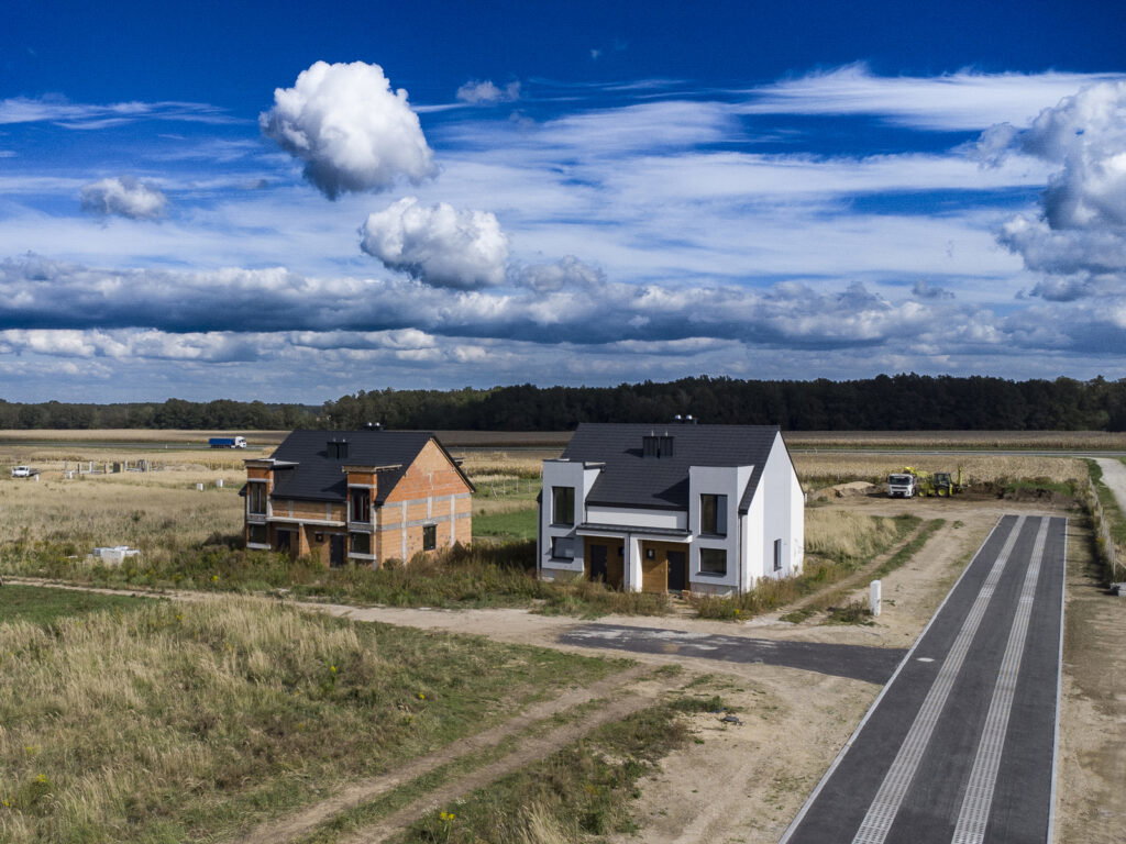 Nowe domy w spokojnej okolicy - dobra cena! - zdjęcie 2