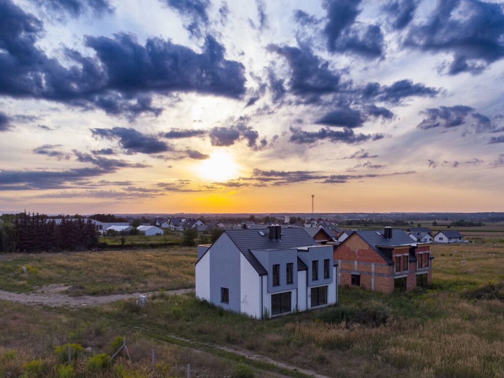 Nowe domy w spokojnej okolicy - dobra cena! - zdjęcie 16