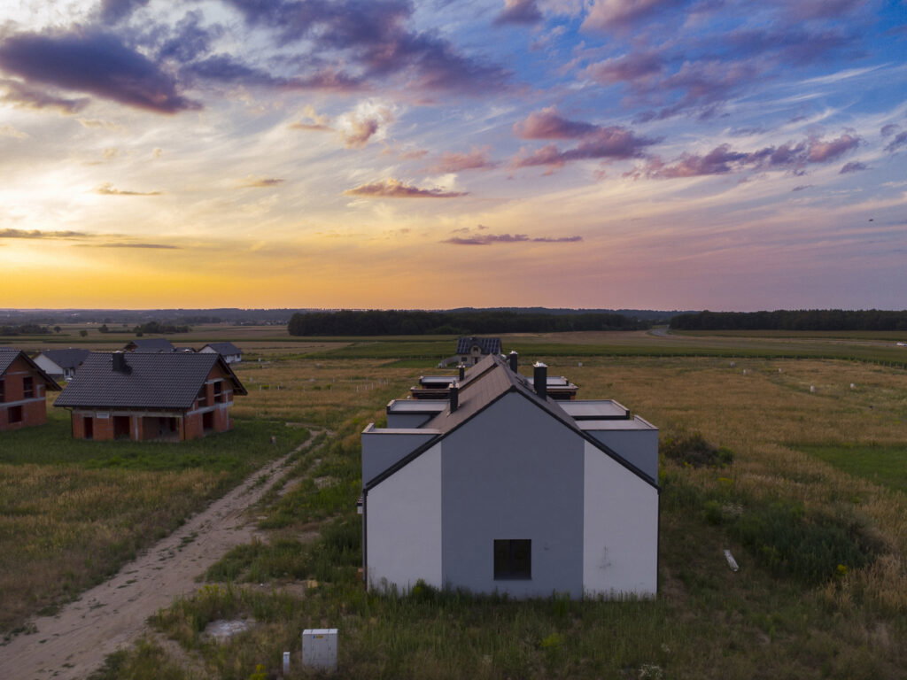 Nowe domy w spokojnej okolicy - dobra cena! - zdjęcie 17