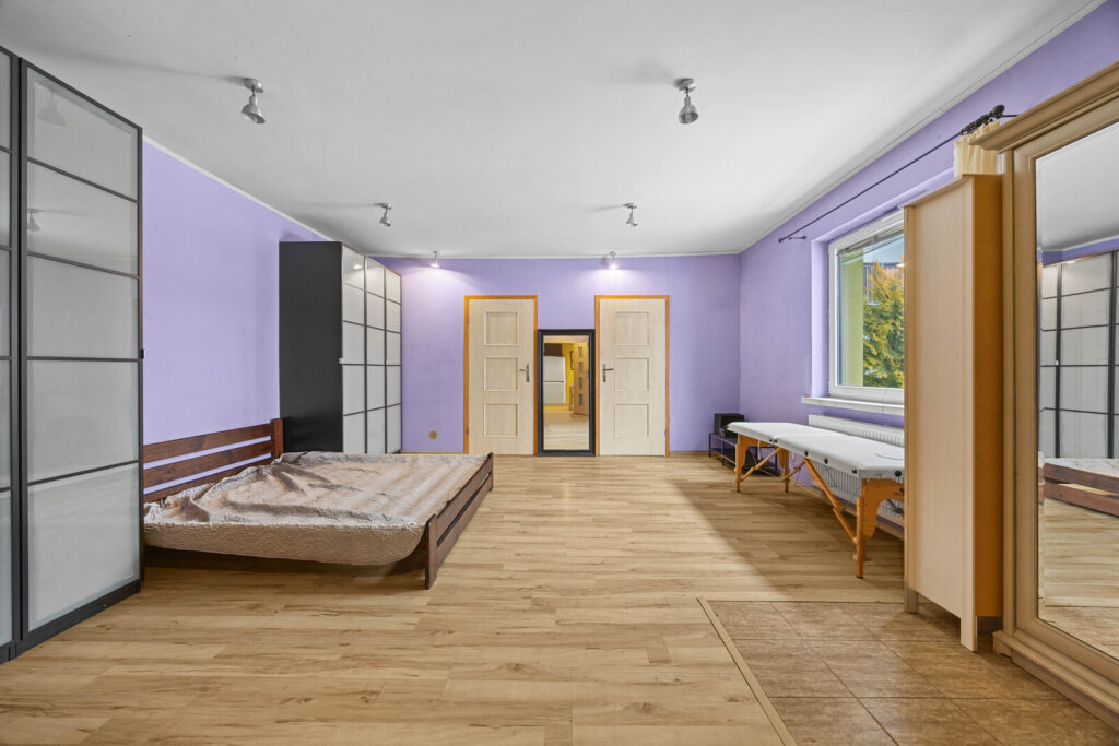 Oficyna 67m² + działka 200m² - zdjęcie 1