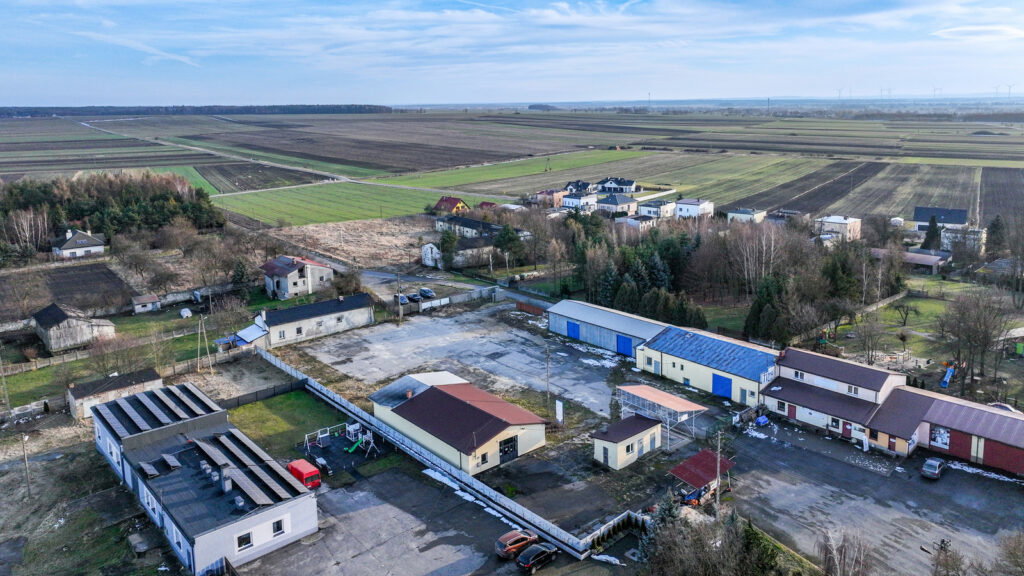 Do wynajęcia kompleks obiektów z placem - zdjęcie 21
