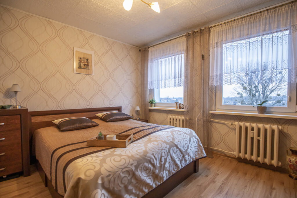 Na sprzedaż trzypokojowe mieszkanie z balkonem - zdjęcie 2