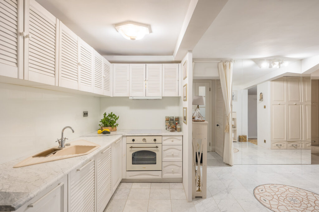 Klimatyczne mieszkanie 94 m², Łazienki Królewskie - zdjęcie 2