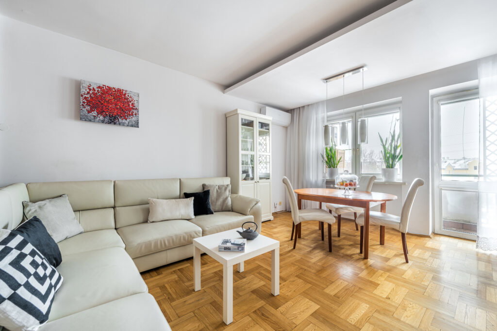 Rozkładowe 3-pokoje/Duży balkon/Klimatyzacja - zdjęcie 1