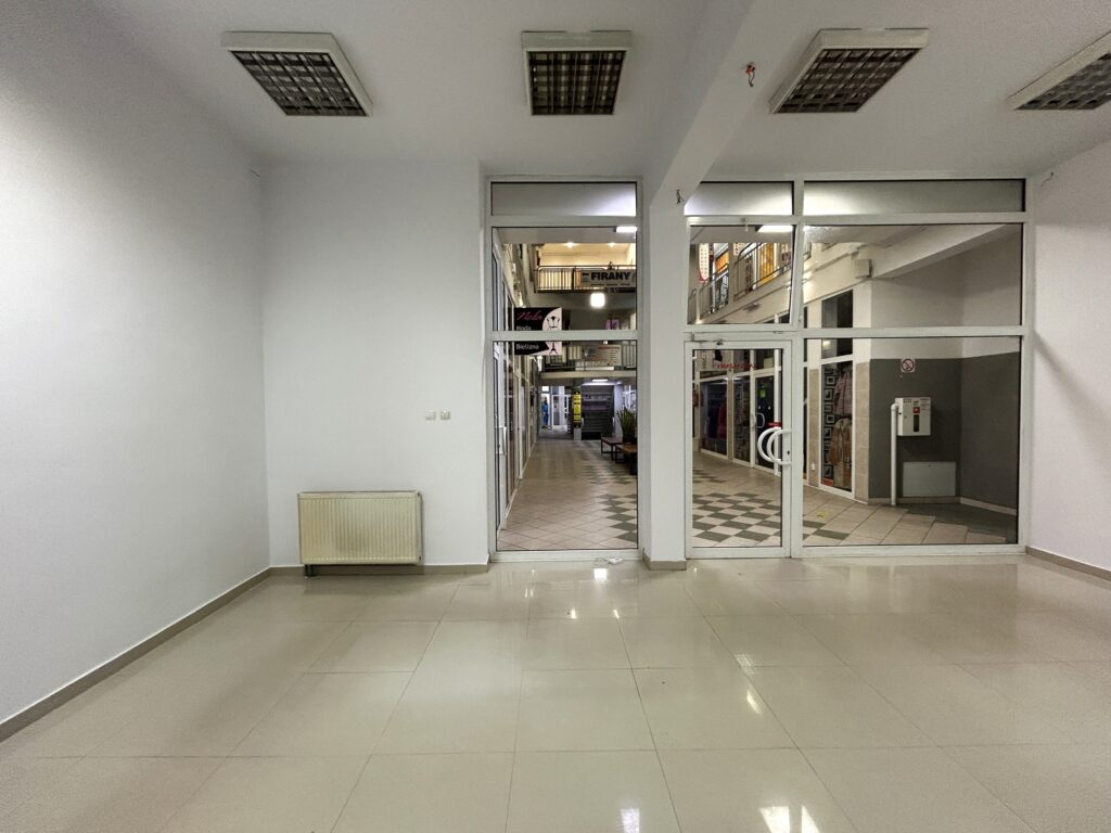 Lokal na parterze w centrum Ełku - zdjęcie 5