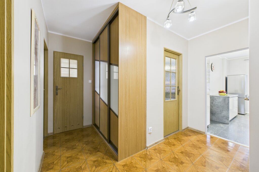 Na sprzedaż 3 pokojowe mieszkanie w Elblągu - zdjęcie 20