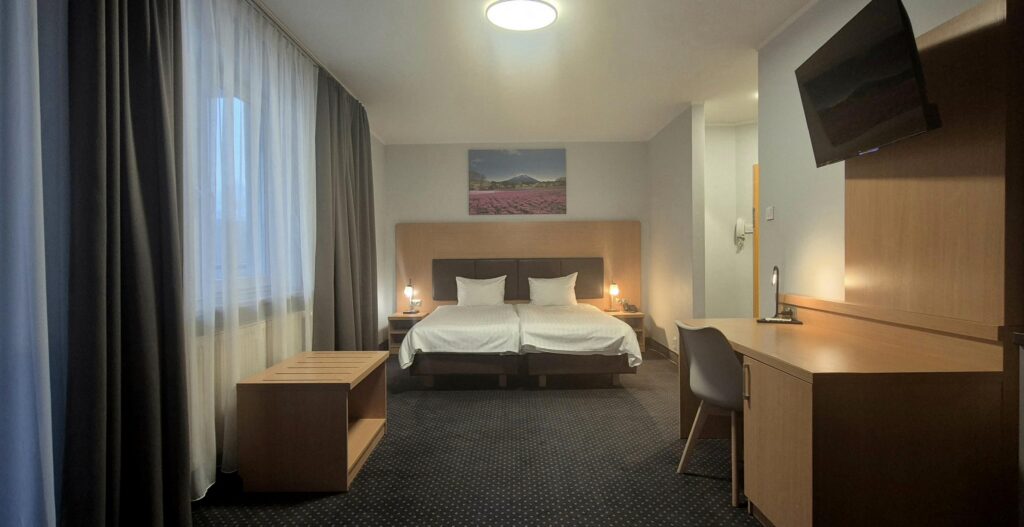 Kawalerka studio Ursynów 30 m2  balkon płd - zdjęcie 1