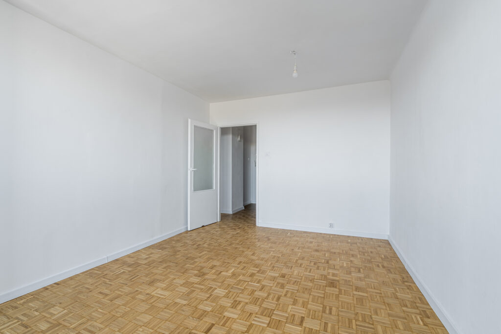 Dwupokojowe mieszkanie z widokiem na Ogród Saski - zdjęcie 3