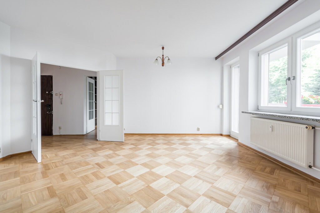 3 pokojowe mieszkanie z balkonem - zdjęcie 2