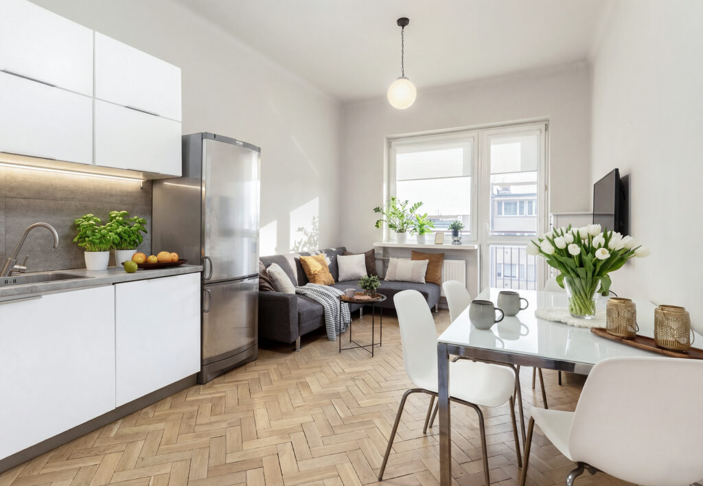 Mieszkanie w kamienicy w sercu Starego Mokotowa - zdjęcie 1