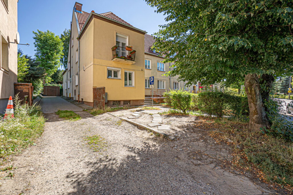 Na sprzedaż budynek inwestycyjny 6 pokoi - zdjęcie 3