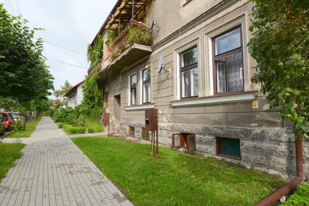 Duże mieszkanie z ogródkiem - zdjęcie 25