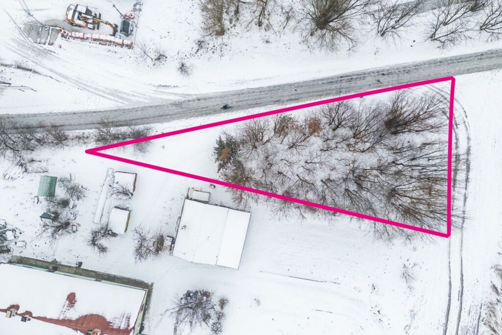 Działka przy plaży nad Wisłokiem 487 m² - zdjęcie 2