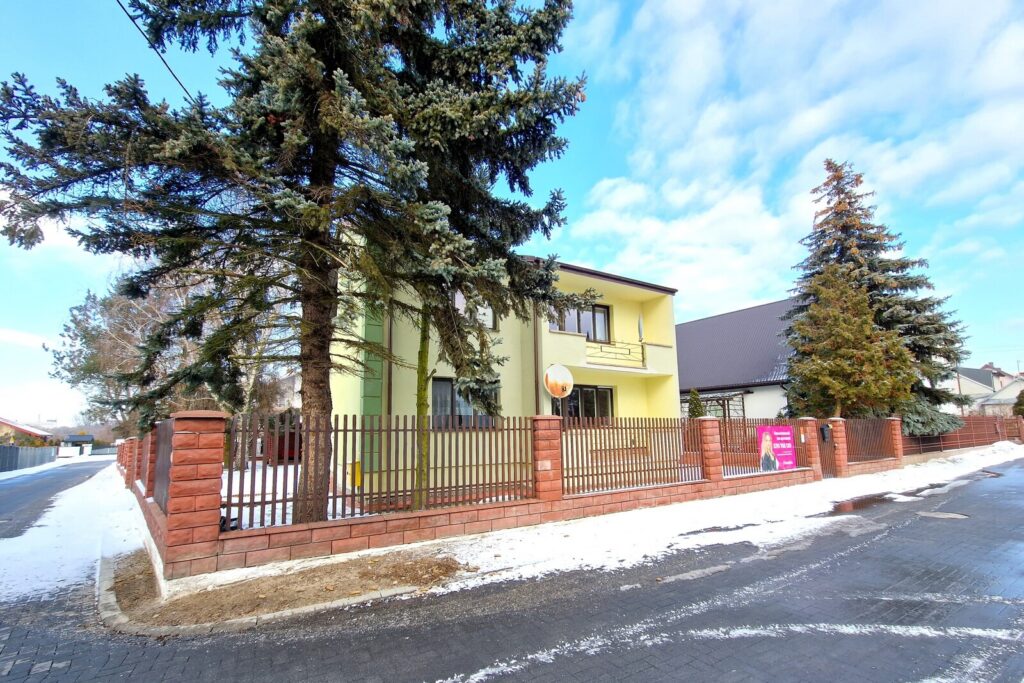 Dom na sprzedaż w Bialej Podlaskiej, pow. 155m2 - zdjęcie 2