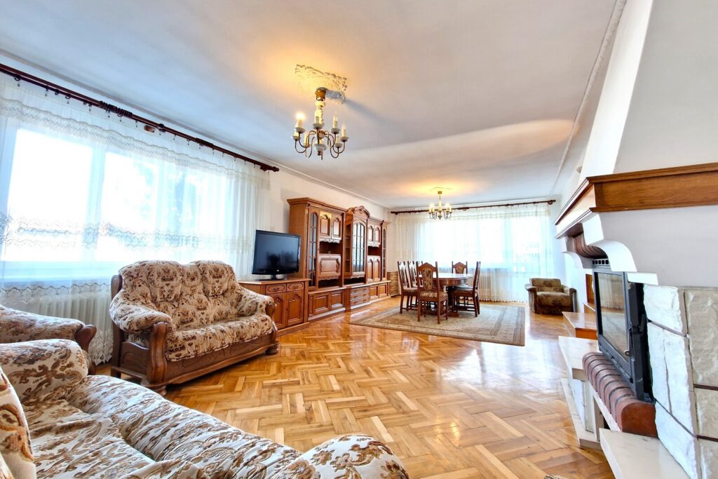 Dom na sprzedaż w Bialej Podlaskiej, pow. 155m2 - zdjęcie 4
