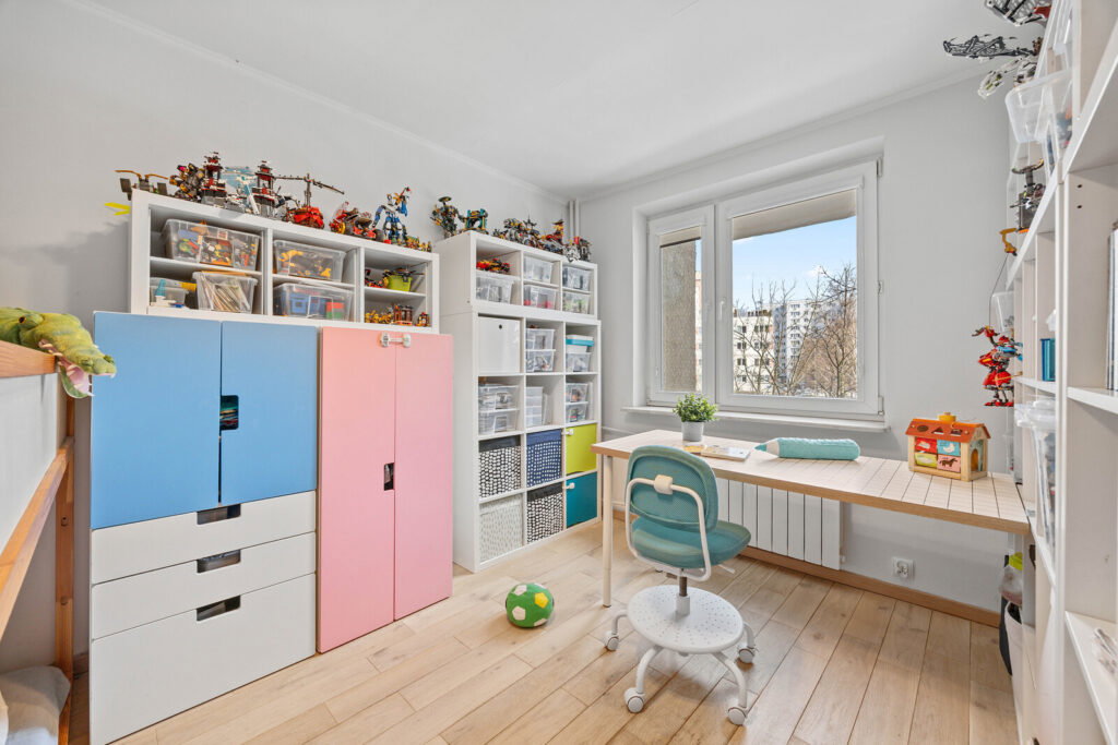 Słoneczne 4-pokojowe mieszkanie - zdjęcie 9