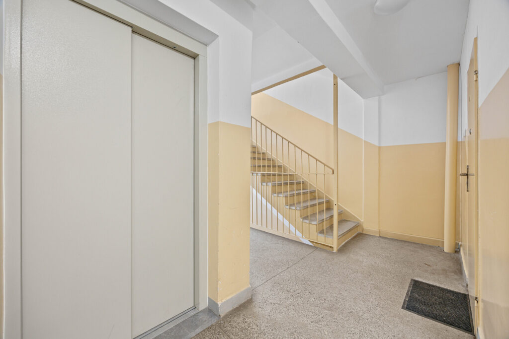 Słoneczne 4-pokojowe mieszkanie - zdjęcie 15