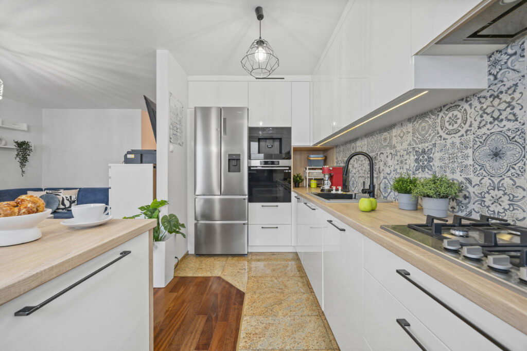 Słoneczne 4-pokojowe mieszkanie - zdjęcie 3