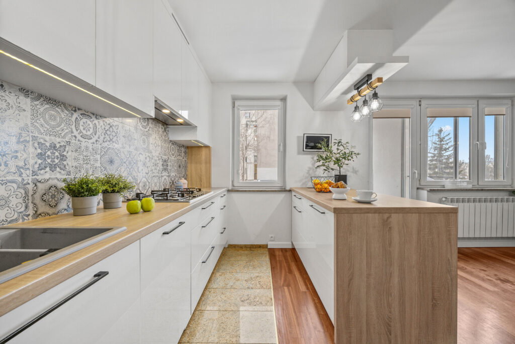 Słoneczne 4-pokojowe mieszkanie - zdjęcie 2