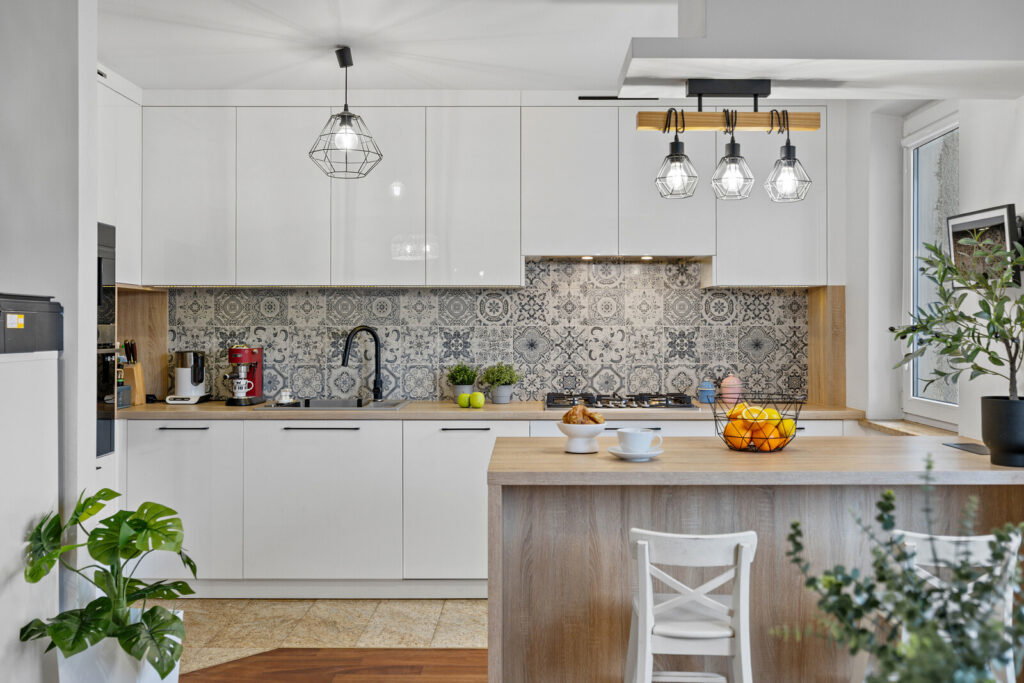 Słoneczne 4-pokojowe mieszkanie - zdjęcie 1