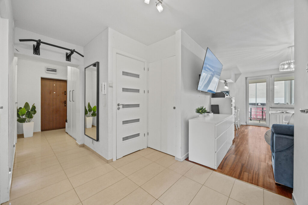 Słoneczne 4-pokojowe mieszkanie - zdjęcie 13