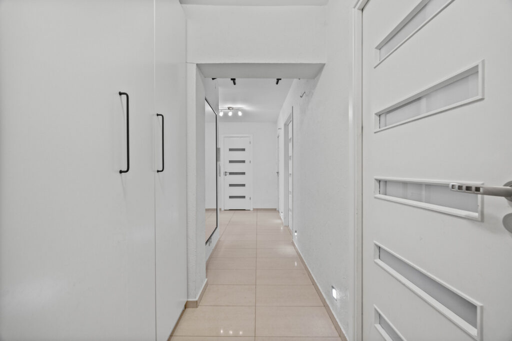 Słoneczne 4-pokojowe mieszkanie - zdjęcie 14