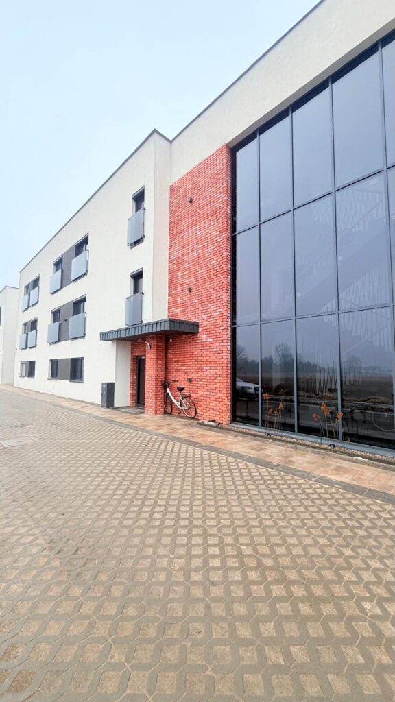 Mieszkanie 40,76 m² taras i miejsce postojowe - zdjęcie 1