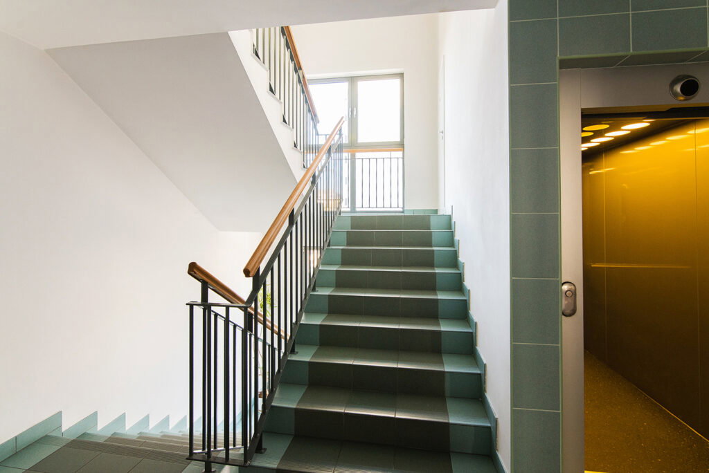 Do wynajęcia jasna kawalerka, Metro Wilanowska - zdjęcie 10