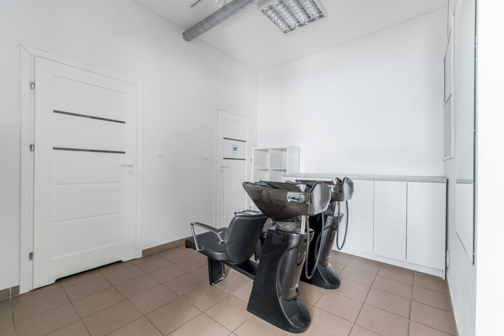 94 mkw parter – biuro lub salon beauty - zdjęcie 5