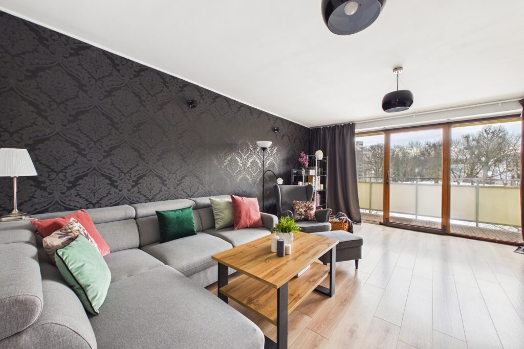 Komfortowe 60 m² z dużym balkonem. - zdjęcie 1