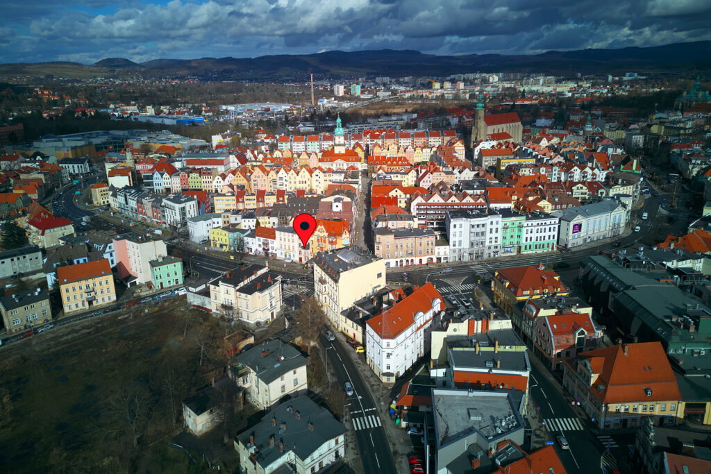 3 pokojowe mieszkanie w centrum zabytkowego miasta - zdjęcie 17
