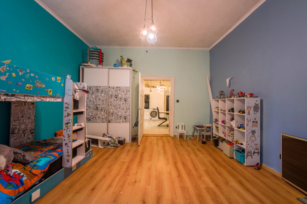 3 pokojowe mieszkanie w centrum zabytkowego miasta - zdjęcie 2