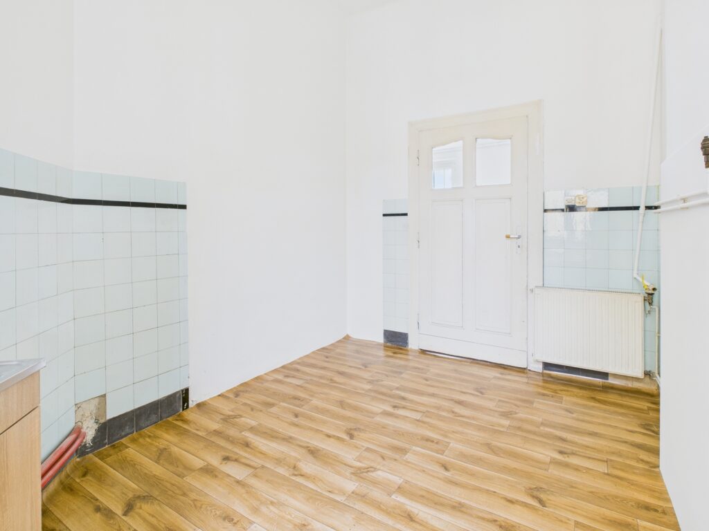 Prestiż bez hałasu. 60m², balkon, CO miejskie. - zdjęcie 5