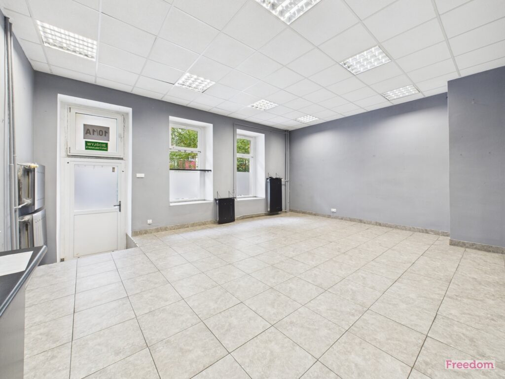 Parter komercyjny blisko Rynku | Parking i HDS - zdjęcie 2