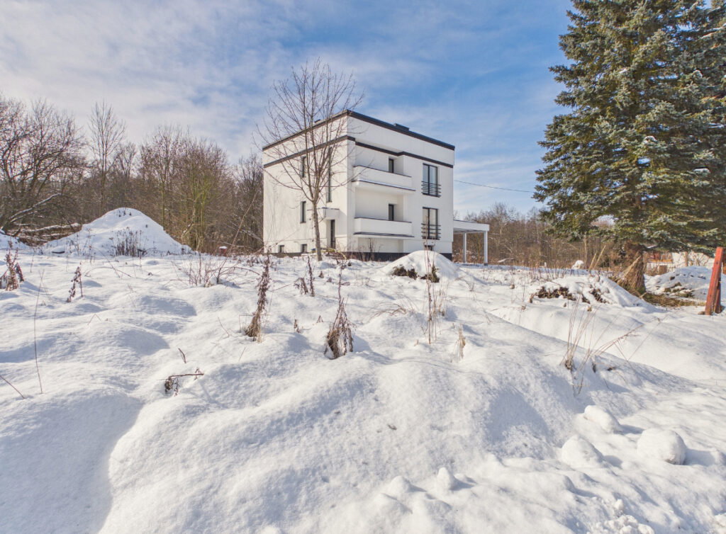 Inwestycja z możliwościami – nowoczesna bryła - zdjęcie 2